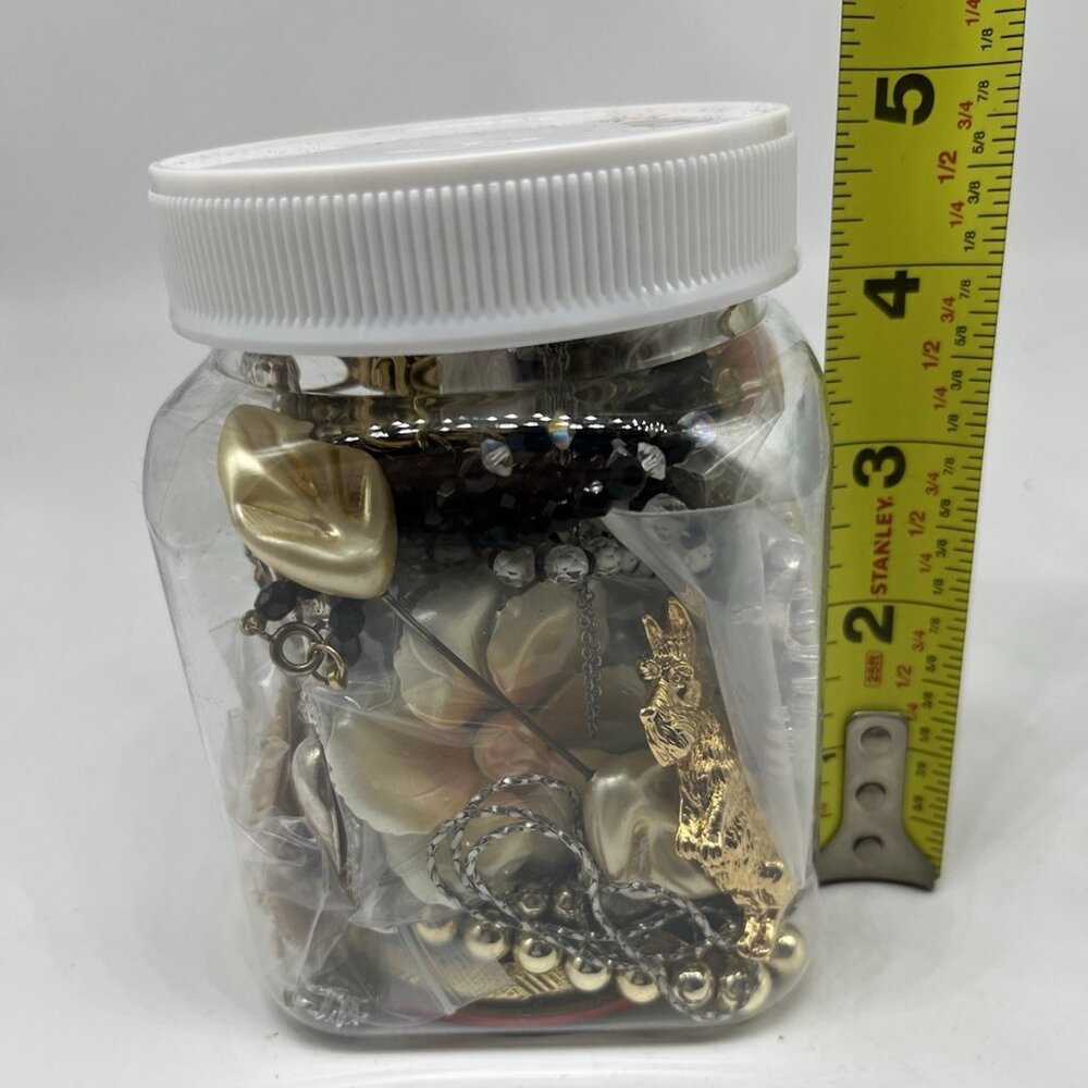 1.5 lb. Jewelry Jar all wearable and salable Jewelry, some vintage some modern - Picture 8 of 9